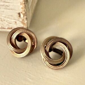 Marino Jewelry Company Gold-Tone Knot Vintage Screw On Earrings